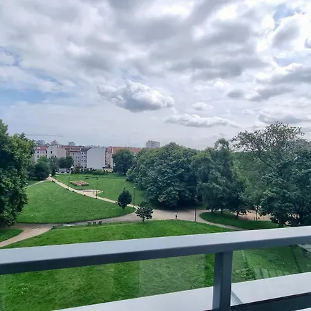 Uroczy W Samym Centrum Gdanska , Bezplatne Miejsce Parkingowe. *