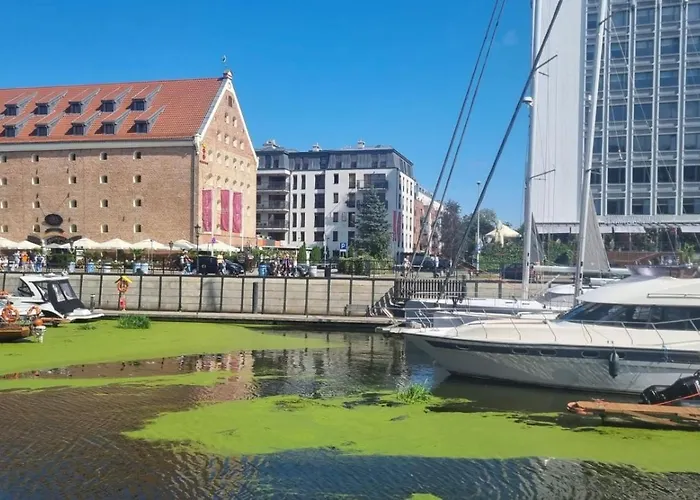 Uroczy W Samym Centrum Gdanska , Bezplatne Miejsce Parkingowe. *